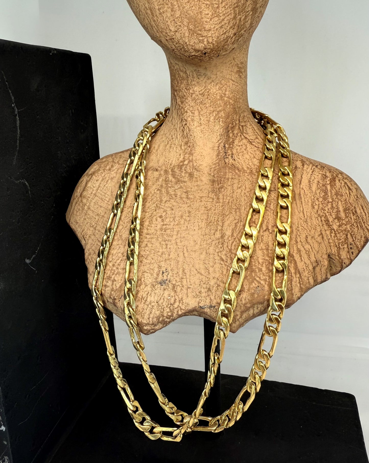 Brass chain three and one link sequence