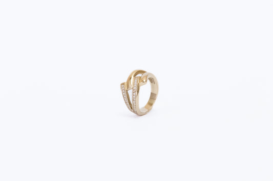 Ladies brass ring with cubic zirconia stones