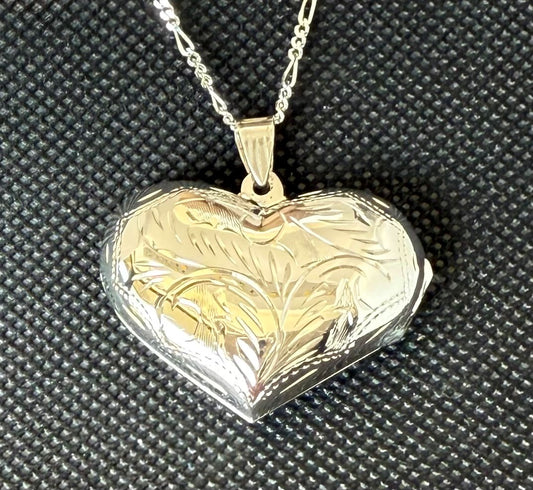 Sterling silver 925 heart shaped locket with pattern. Large size