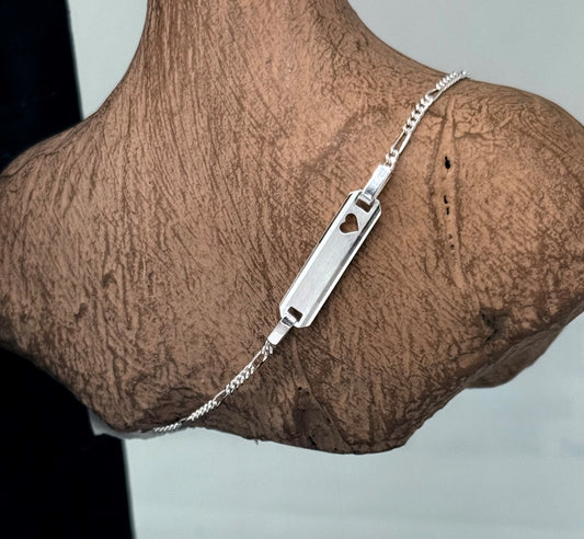 Dainty, ID bracelet with heart cut out and border – rectangular