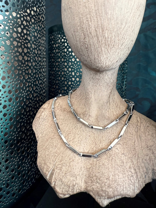 Stainless steel 3D chain. Silver. small links