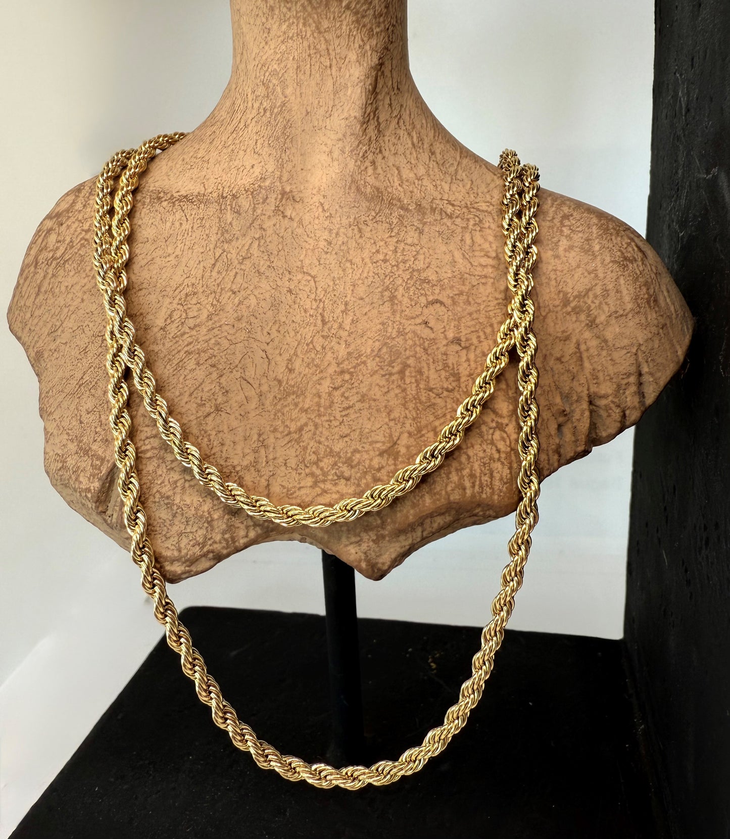 Twisted Gold staineless steel chain. Medium